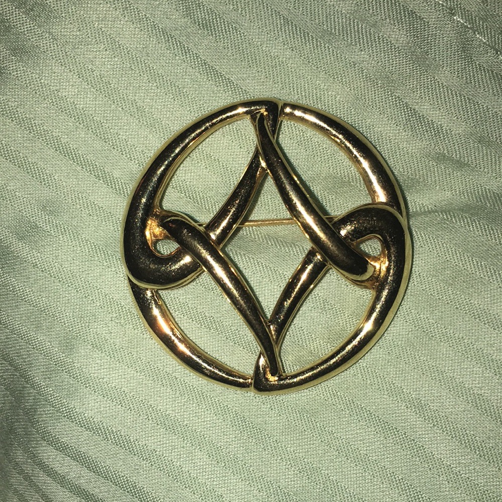 Monet Vintage Signed Gold Toned Celtic Knot Brooch
